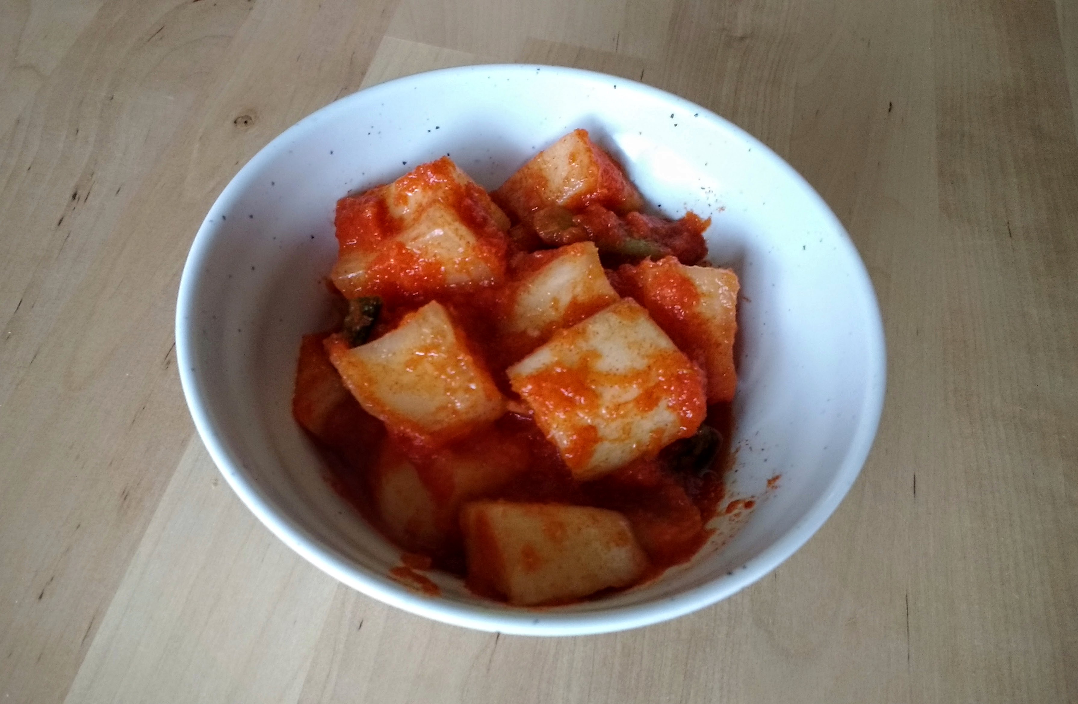 Kkakdugi, radish kimchi